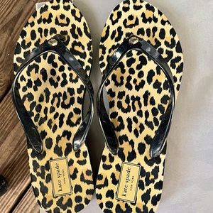 Kate Spade ♠️ women’s leopard print flip flops
